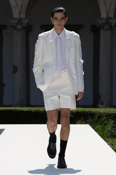 Look 56